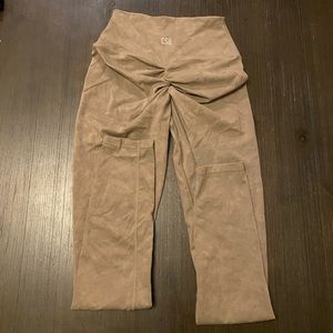 Cropshopboutique scrunch butt leggings